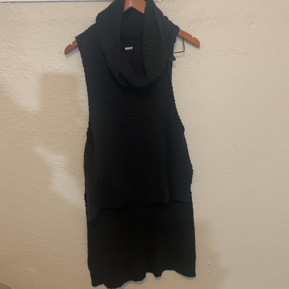 Free People cowl neck sleeveless sweater - Picture 2 of 4